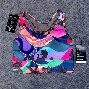 Nike Icon Clash Sports Bra